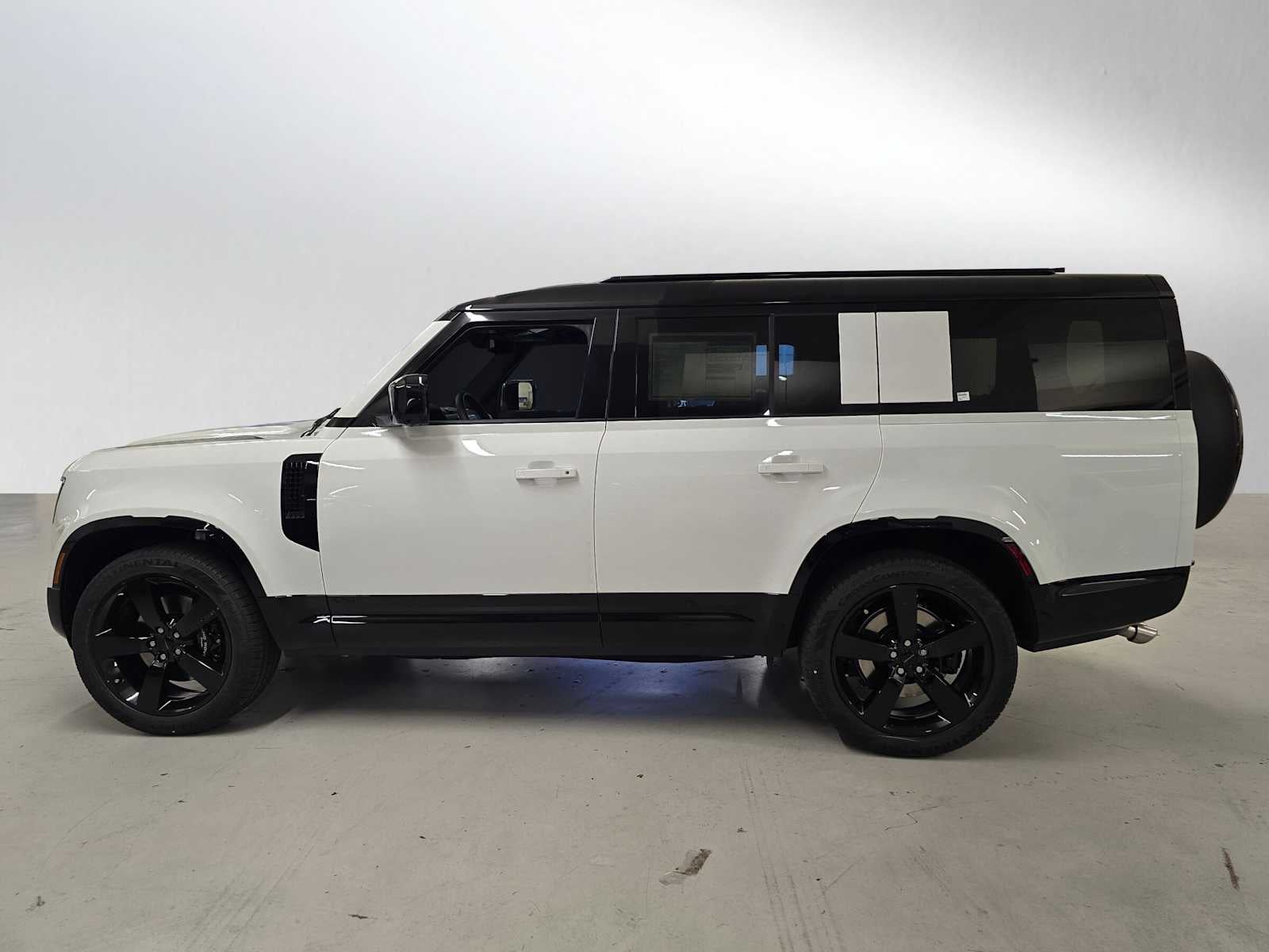 2026 Land Rover Defender V8 130 P500