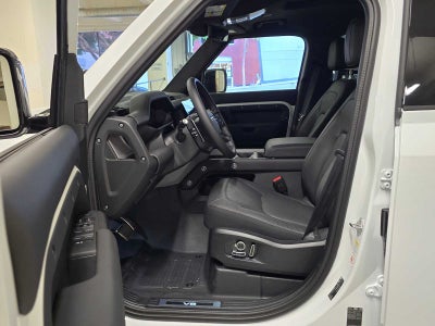 2026 Land Rover Defender V8 130 P500