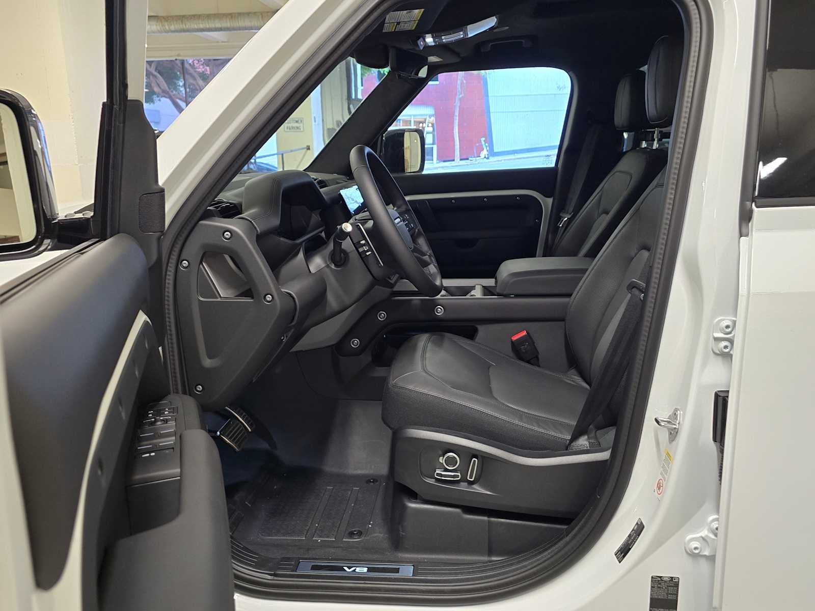 2026 Land Rover Defender V8 130 P500