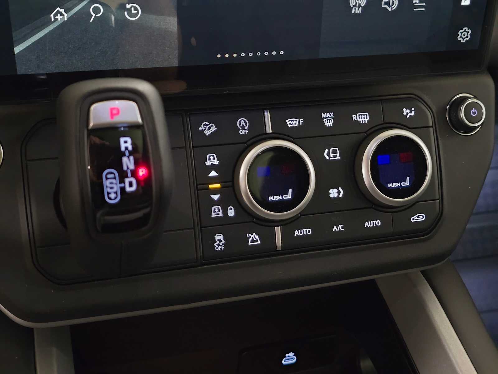 2026 Land Rover Defender V8 130 P500
