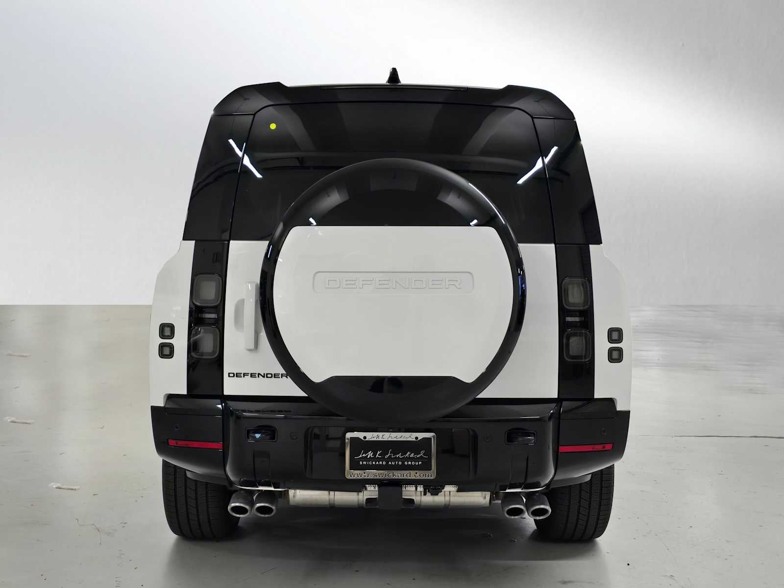 2026 Land Rover Defender V8 130 P500