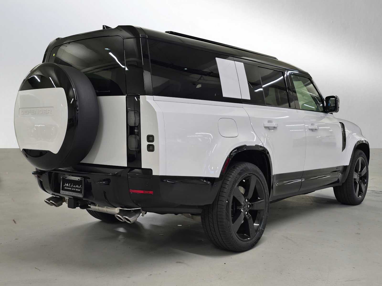 2026 Land Rover Defender V8 130 P500