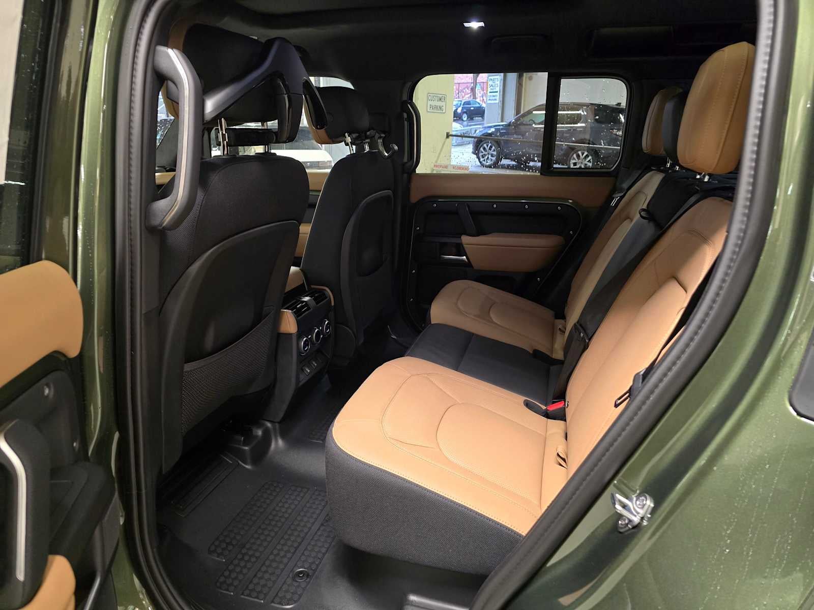 2026 Land Rover Defender X 110 P400