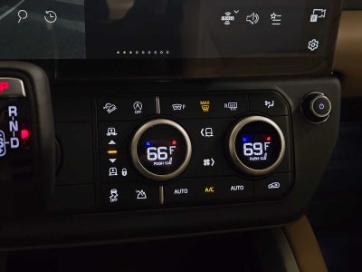 2026 Land Rover Defender X 110 P400