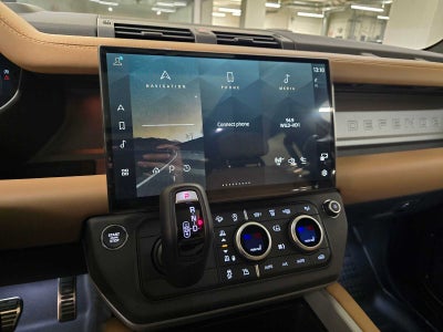 2026 Land Rover Defender X 110 P400