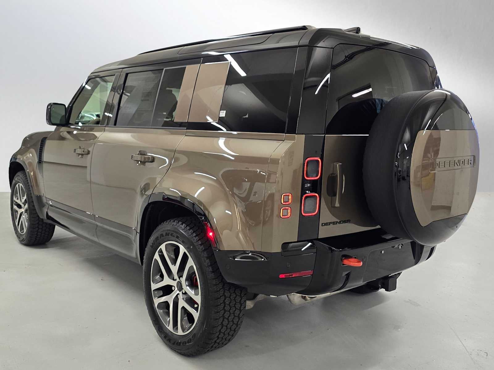2026 Land Rover Defender X 110 P400
