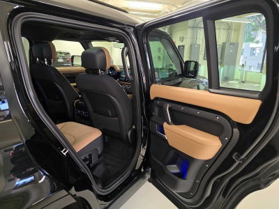 2025 Land Rover Defender X 130 P400