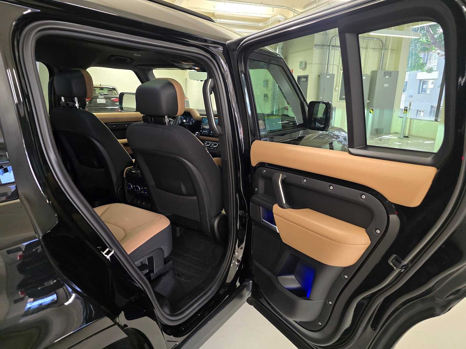 2025 Land Rover Defender X 130 P400