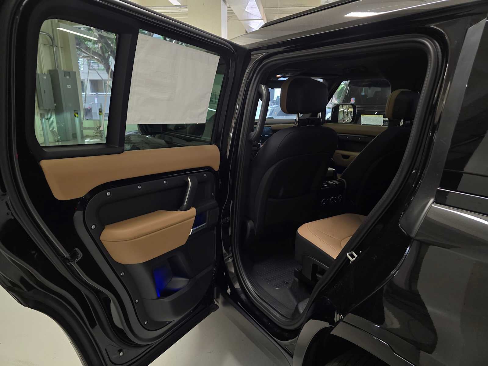 2025 Land Rover Defender X 130 P400