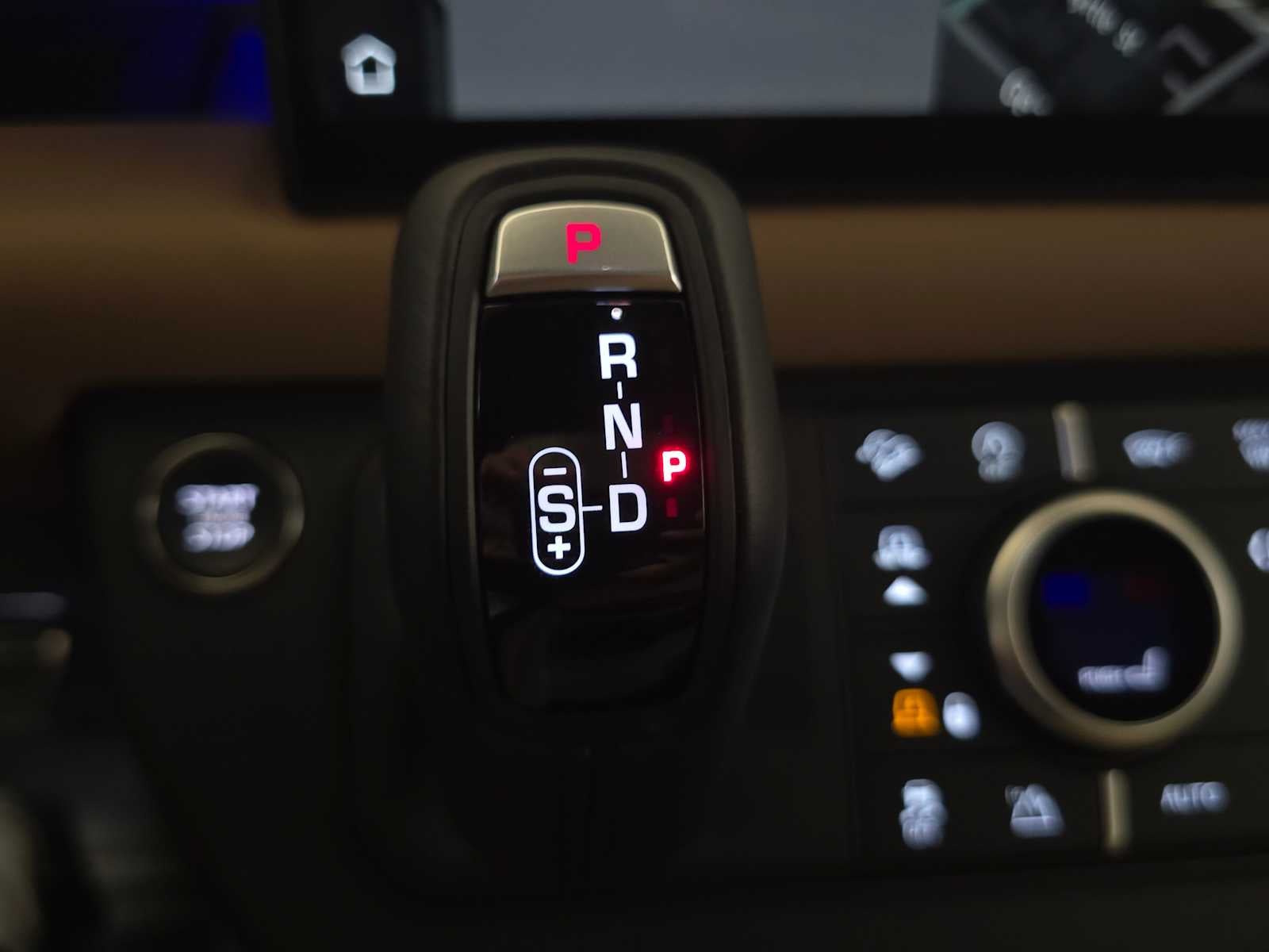2025 Land Rover Defender X 130 P400
