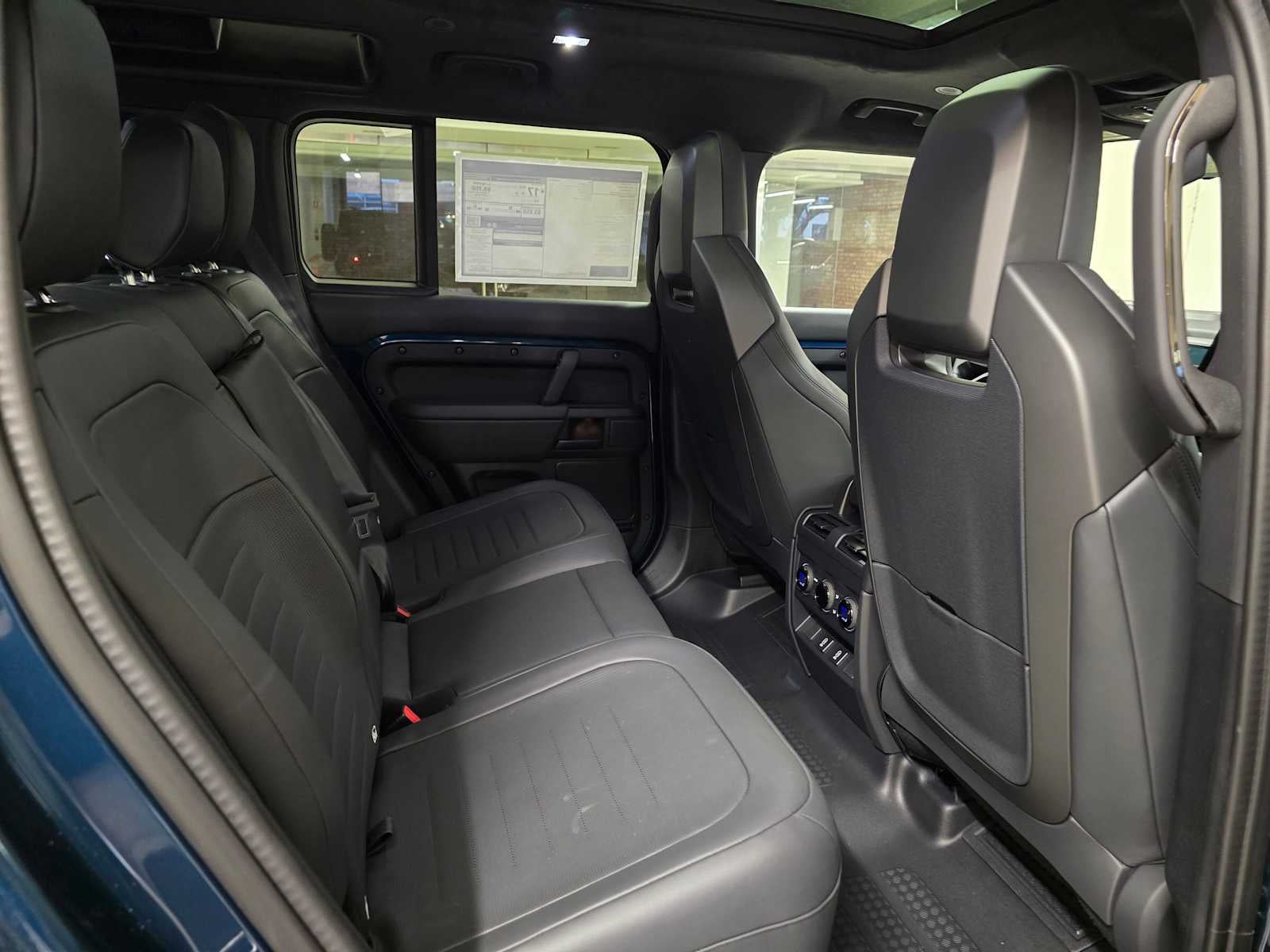 2026 Land Rover Defender OCTA 110 P635