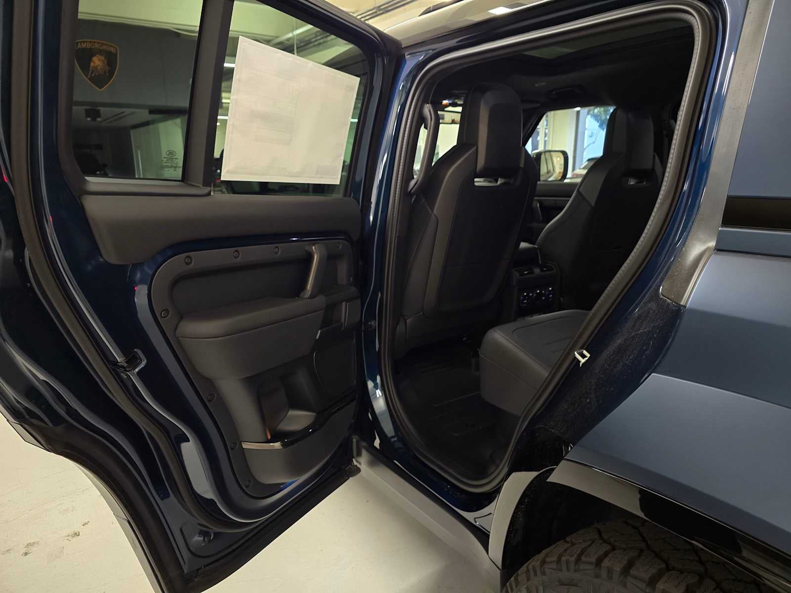 2026 Land Rover Defender OCTA 110 P635