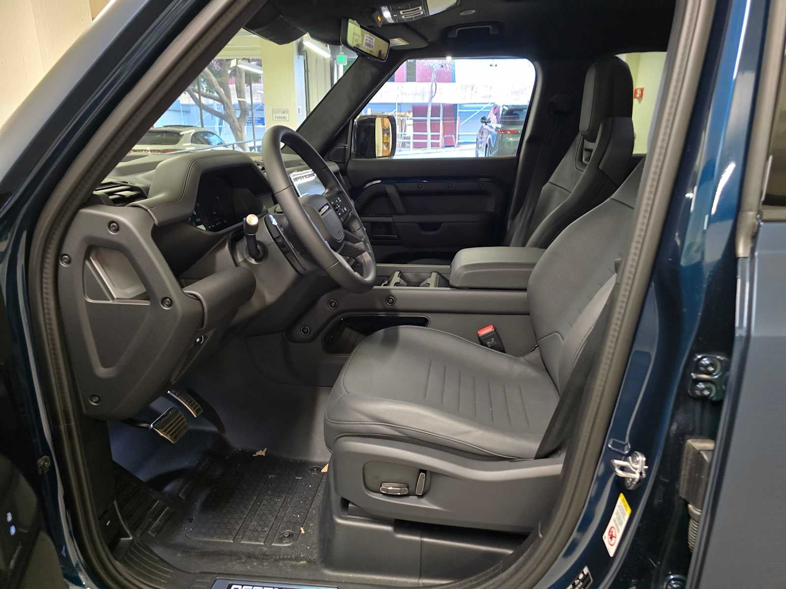 2026 Land Rover Defender OCTA 110 P635