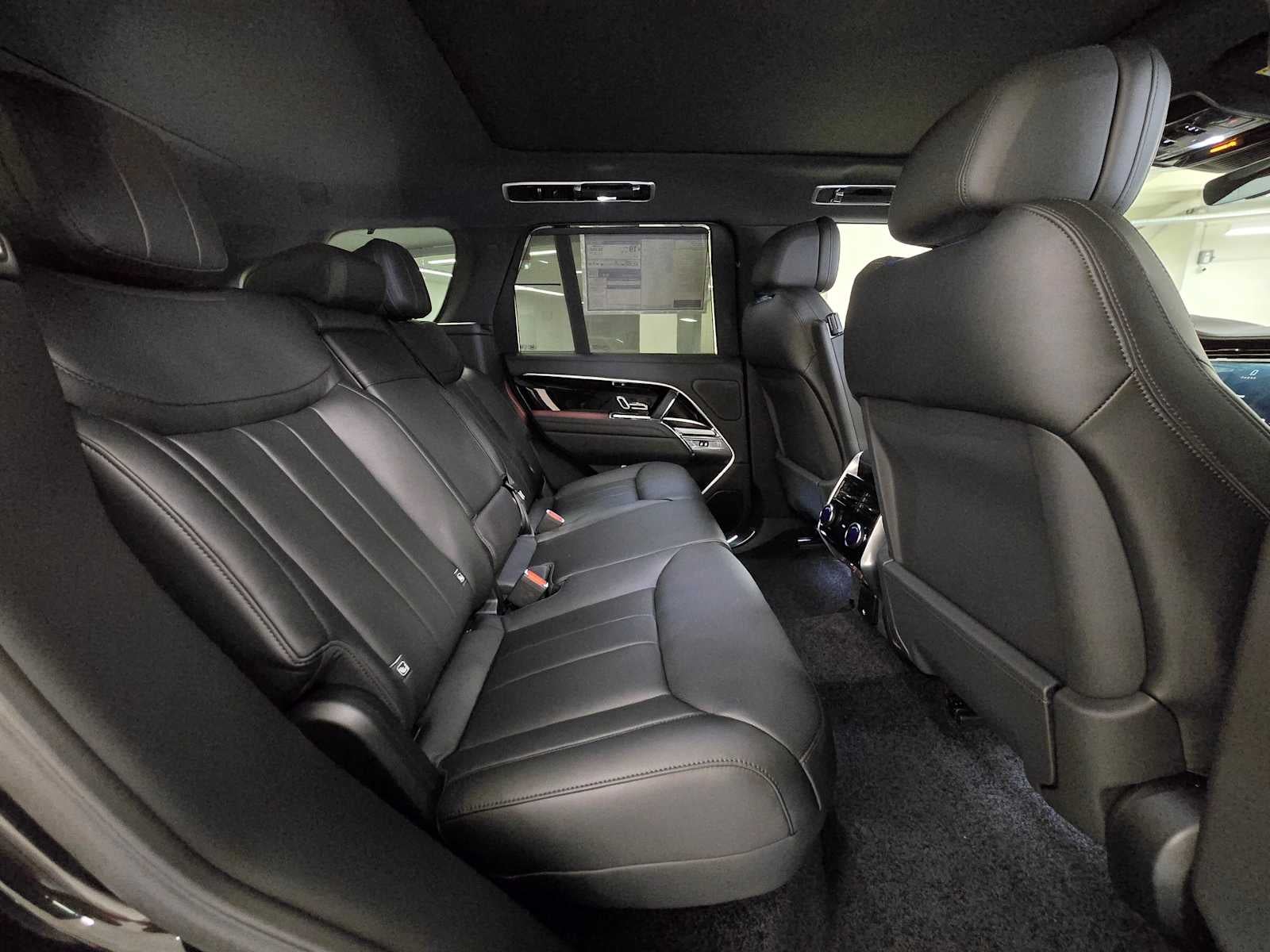 2026 Land Rover Range Rover SE