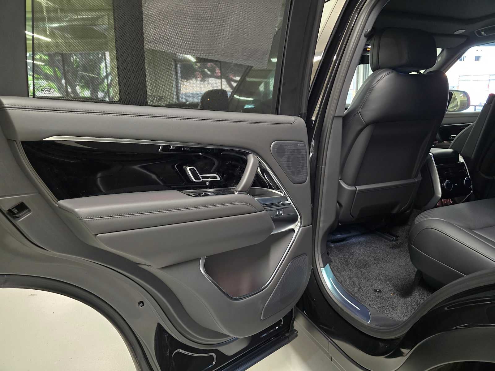 2026 Land Rover Range Rover SE