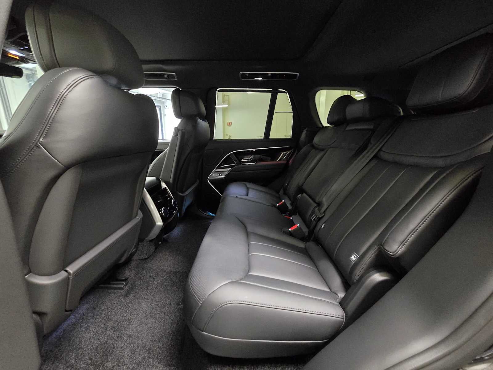 2026 Land Rover Range Rover SE
