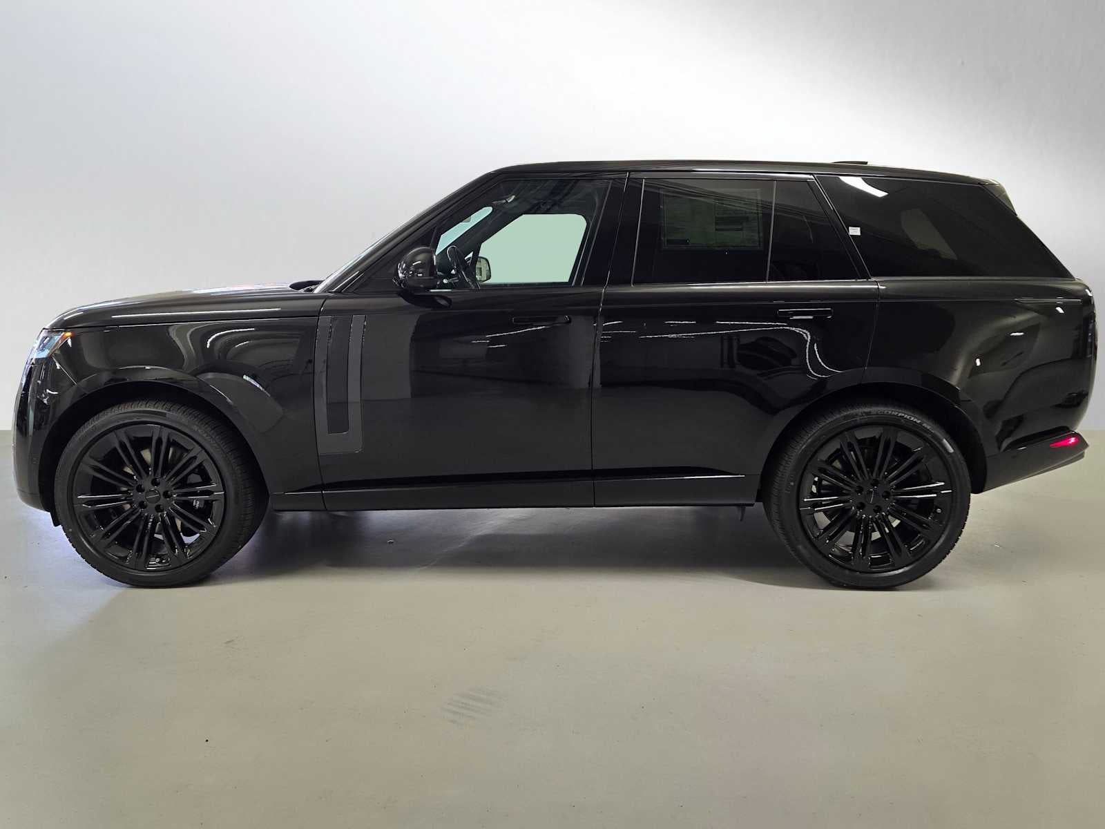2026 Land Rover Range Rover SE