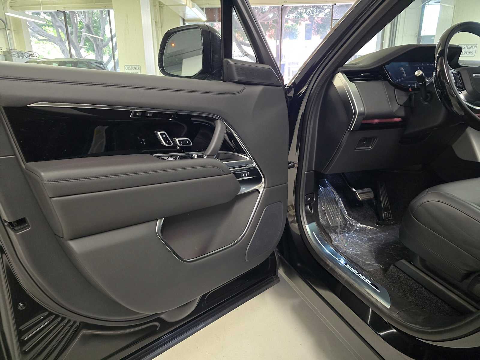 2026 Land Rover Range Rover SE