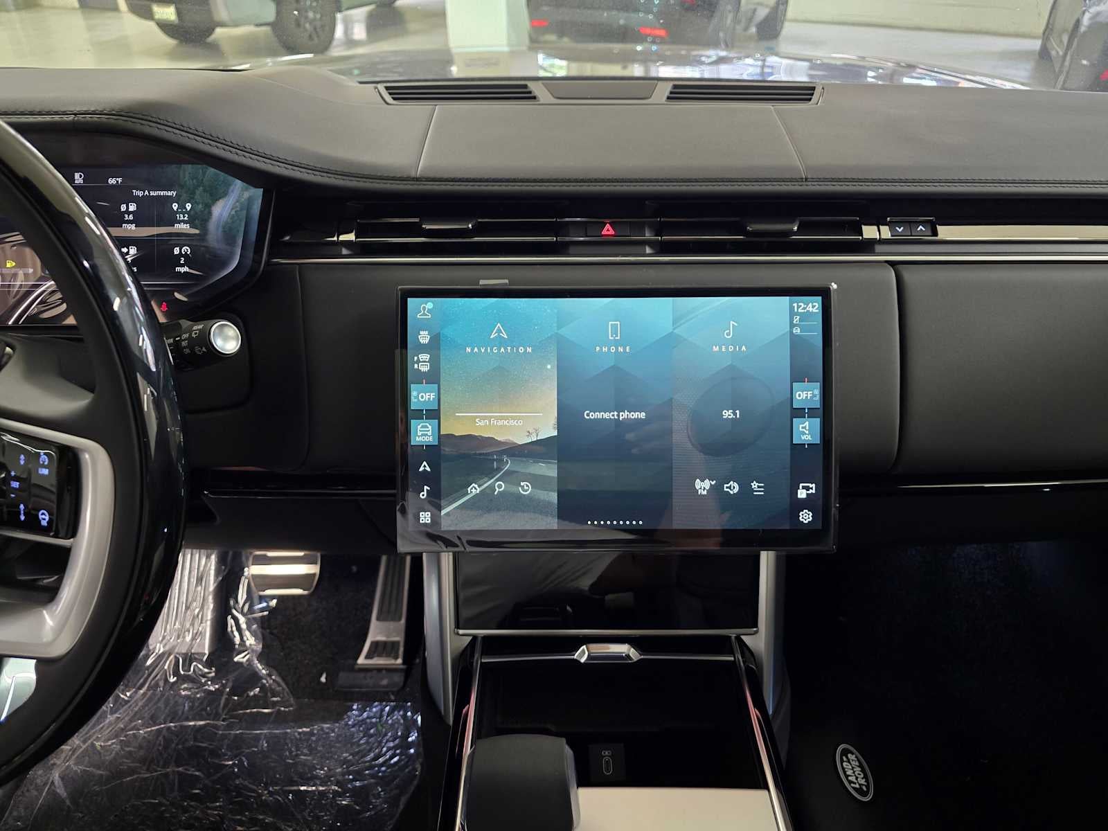 2026 Land Rover Range Rover SE