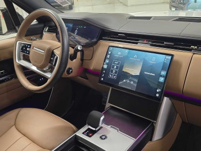 2026 Land Rover Range Rover SE