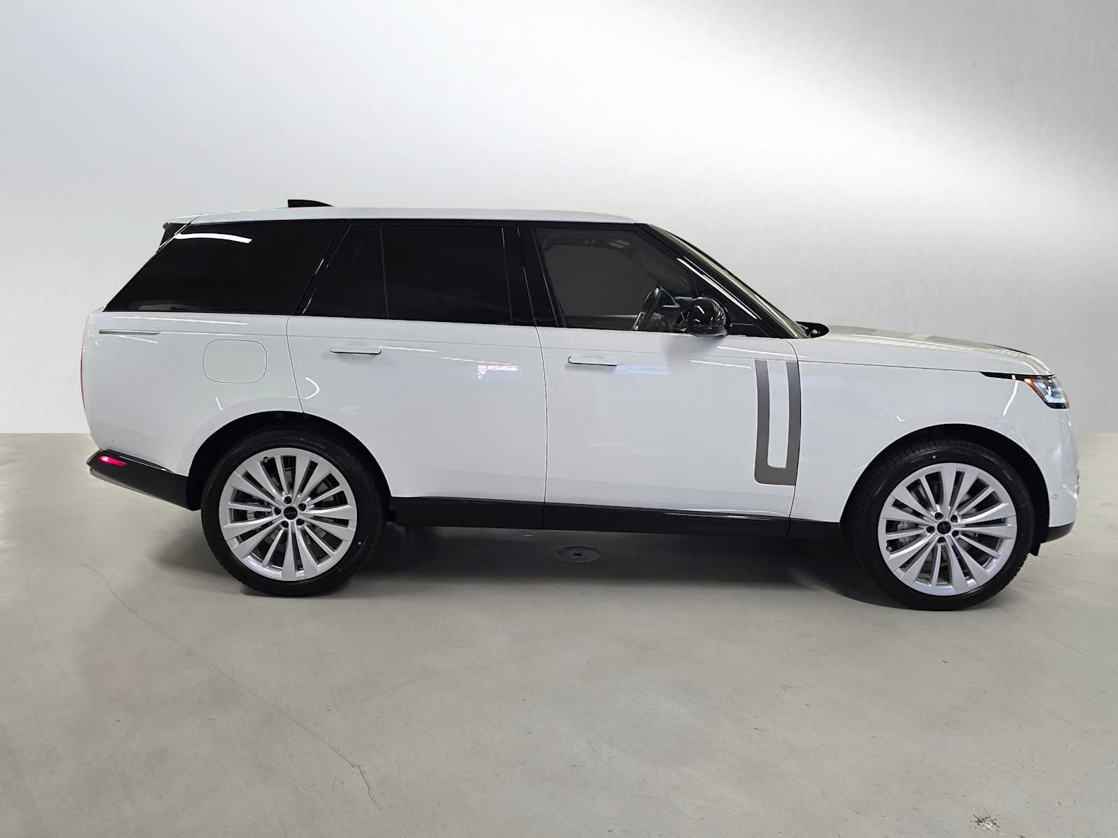 2026 Land Rover Range Rover SE