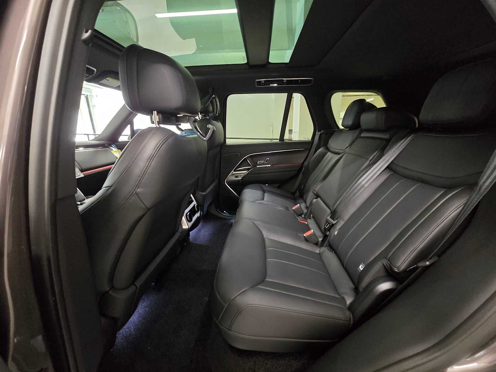 2026 Land Rover Range Rover SE