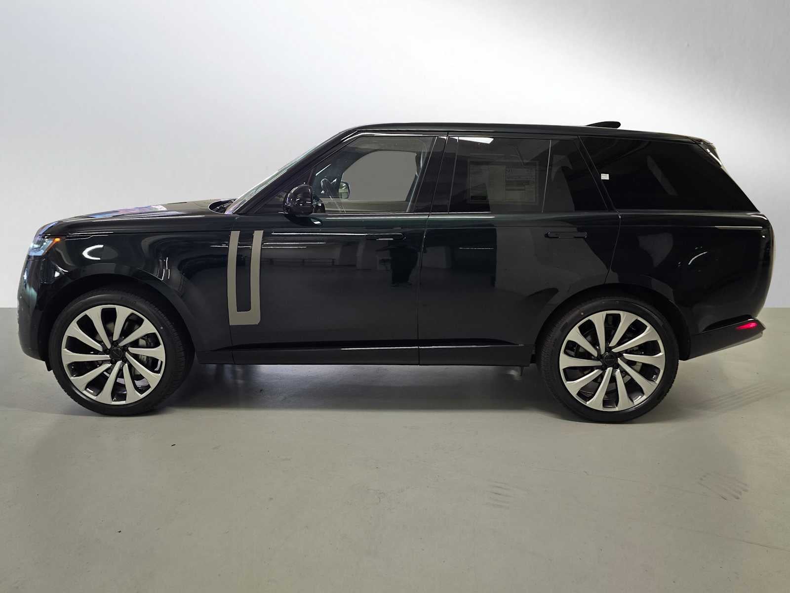2026 Land Rover Range Rover SE