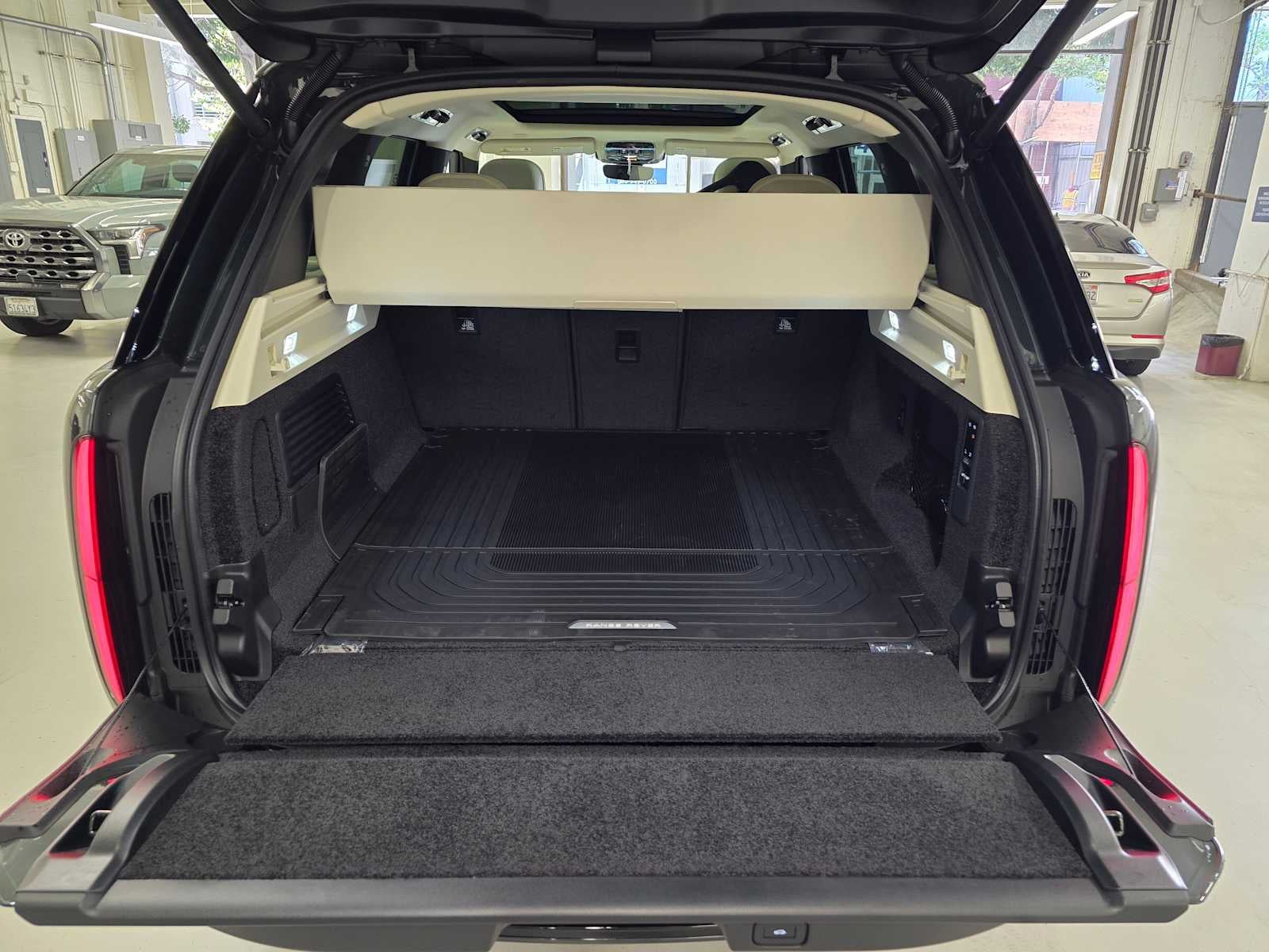 2026 Land Rover Range Rover SE