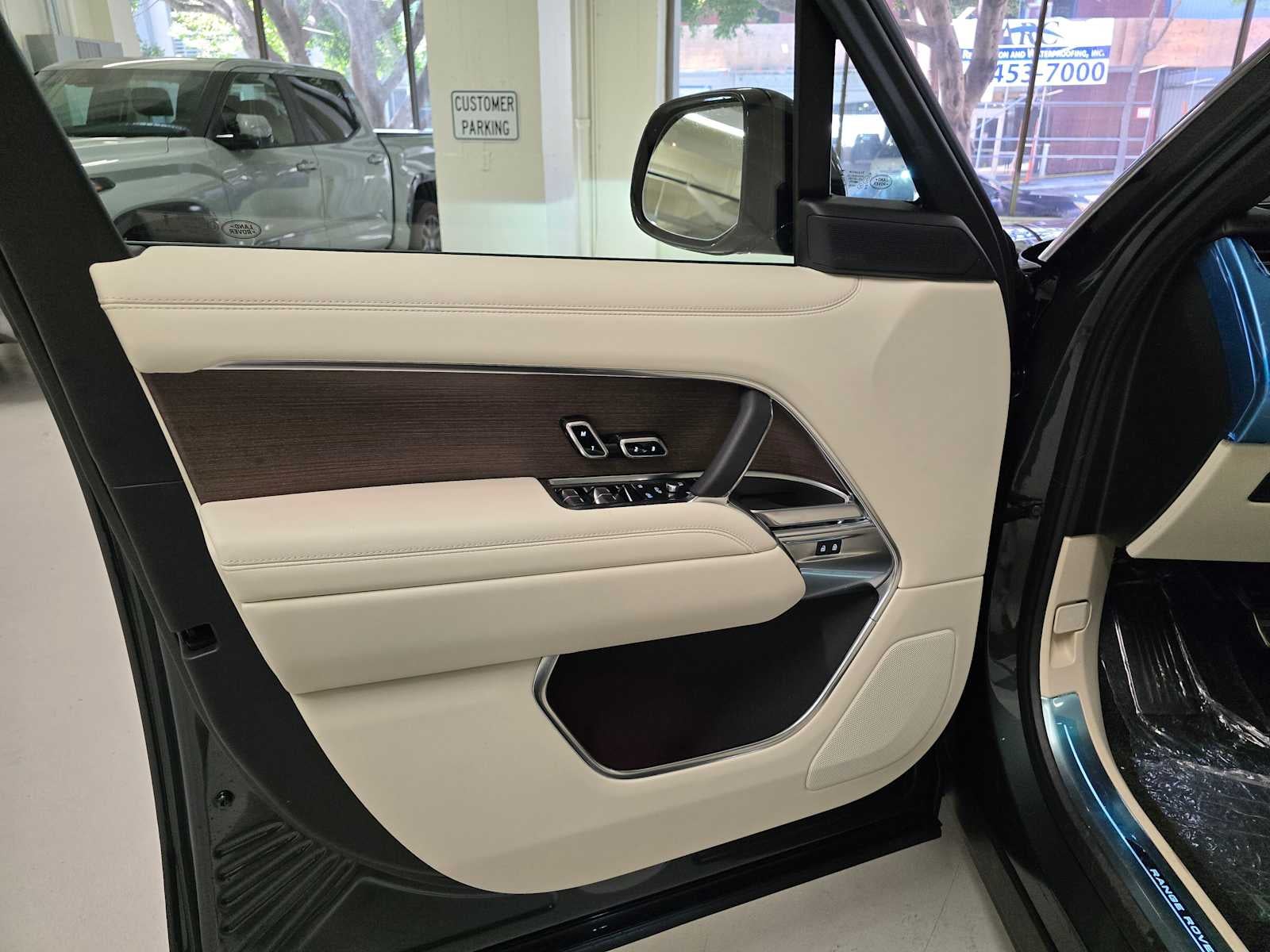 2026 Land Rover Range Rover SE