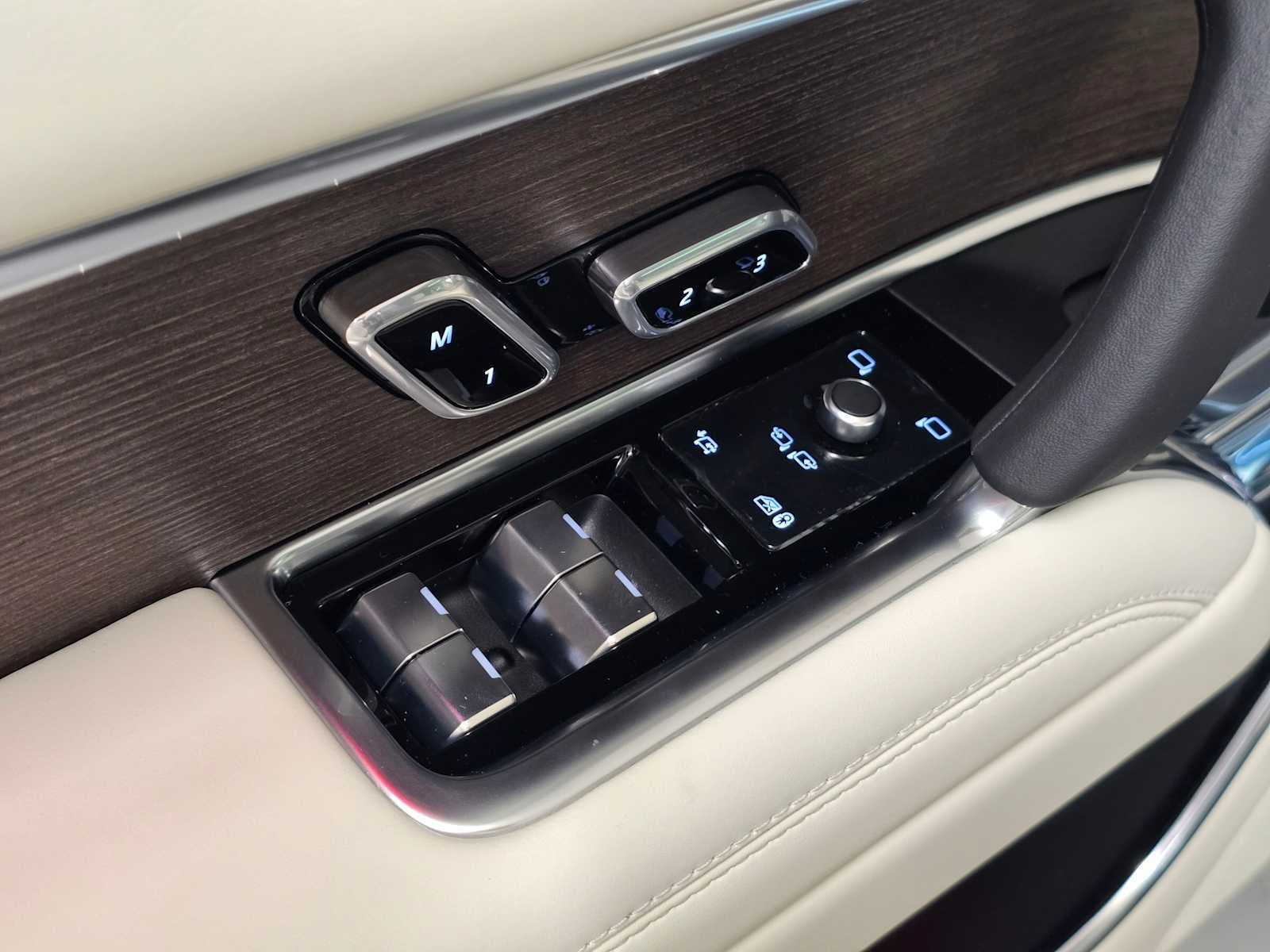 2026 Land Rover Range Rover SE