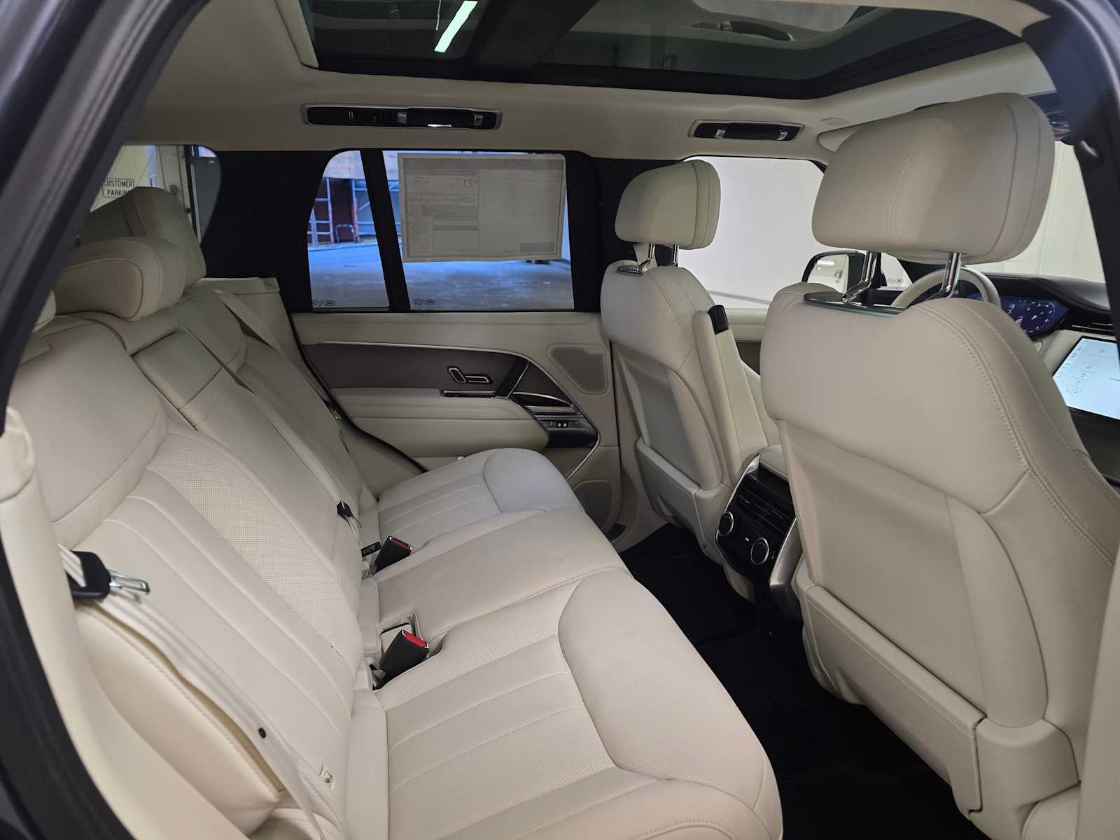 2026 Land Rover Range Rover SE