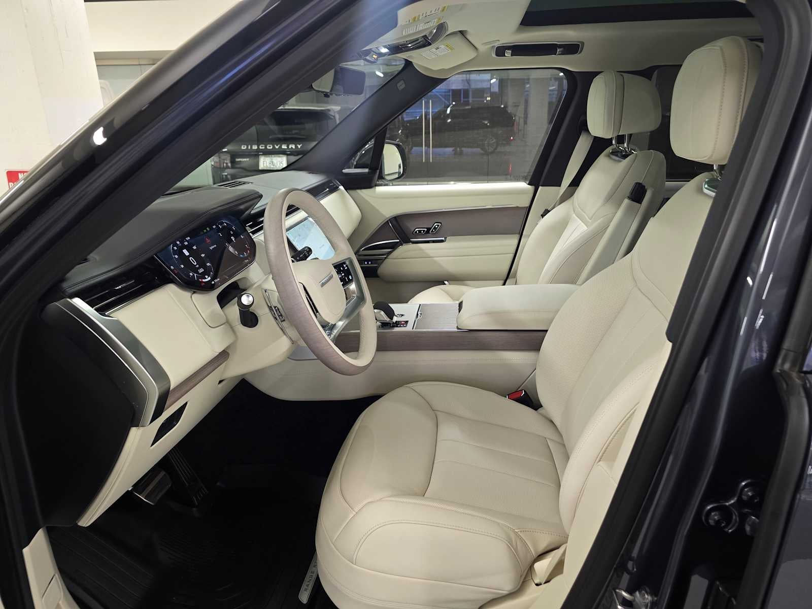 2026 Land Rover Range Rover SE