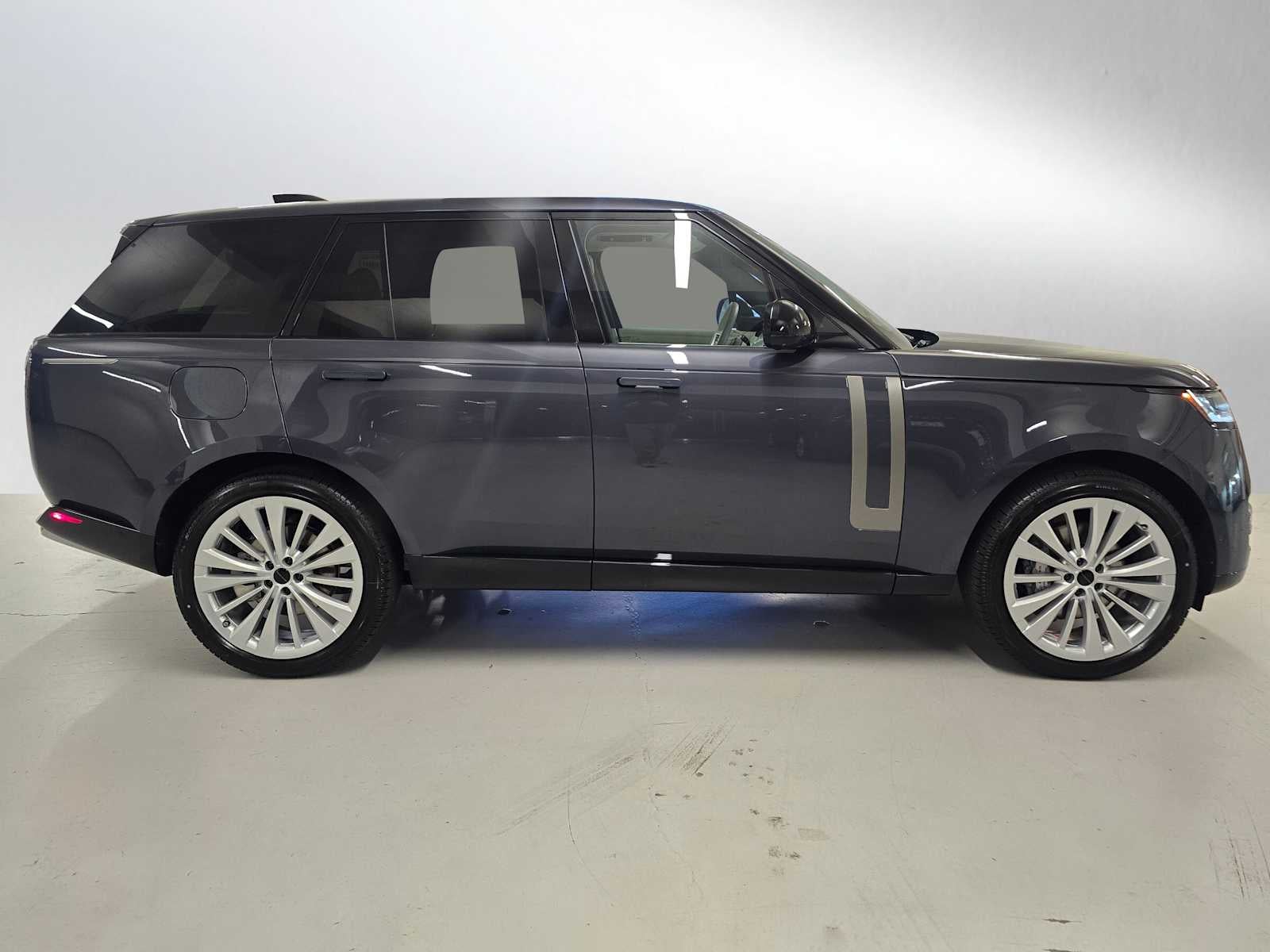 2026 Land Rover Range Rover SE