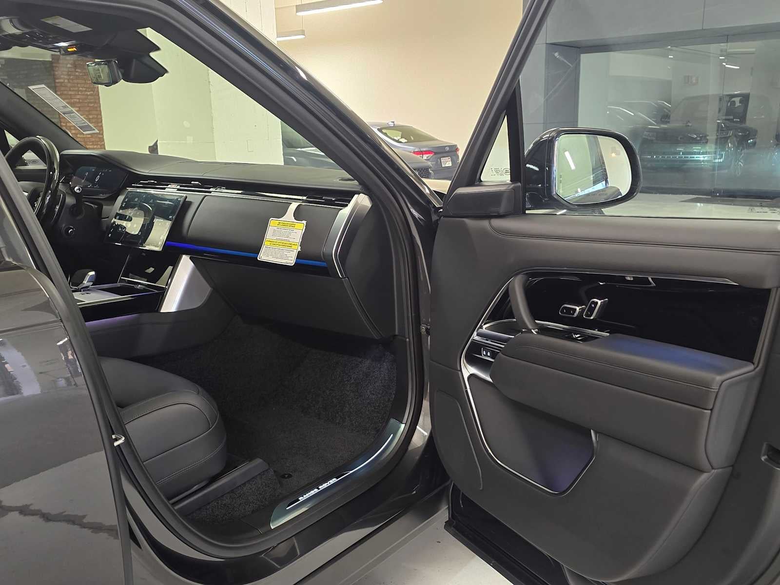 2026 Land Rover Range Rover SE