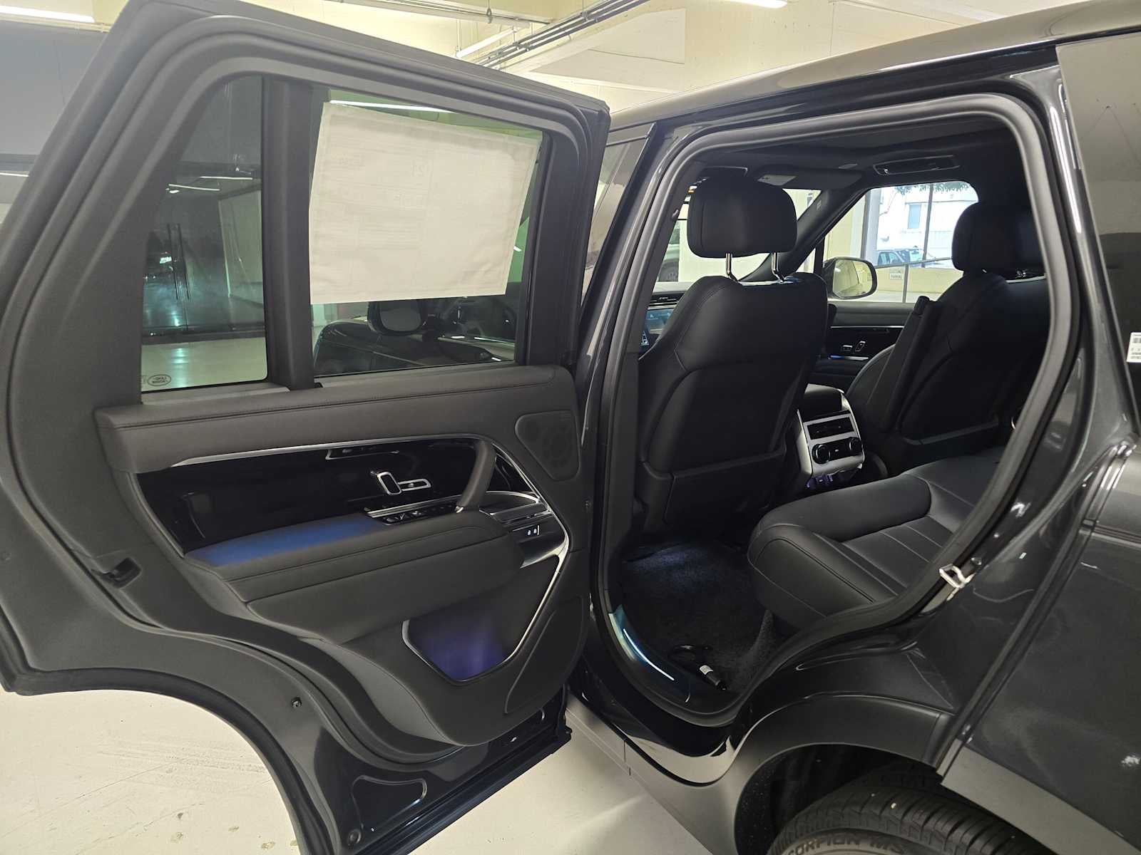 2026 Land Rover Range Rover SE
