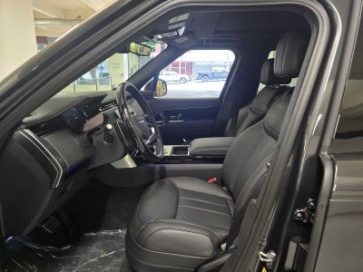 2026 Land Rover Range Rover SE