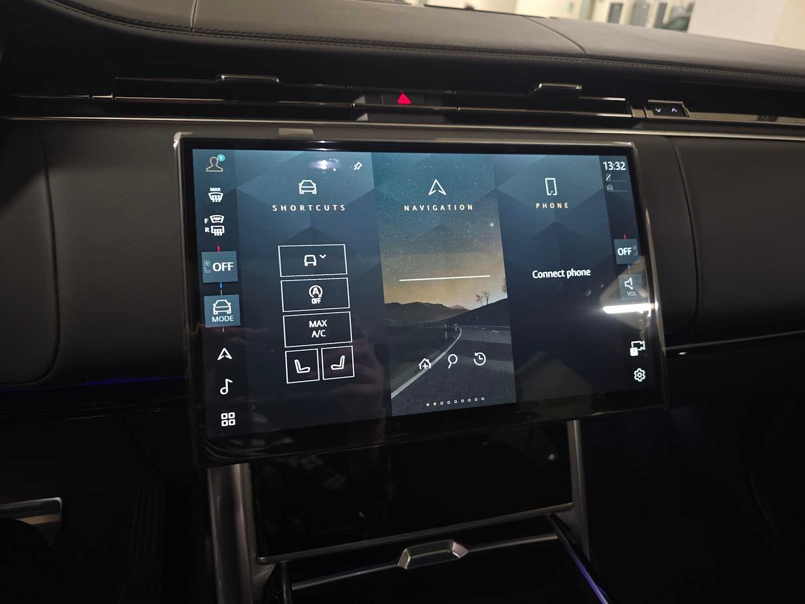 2026 Land Rover Range Rover SE
