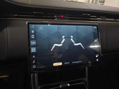 2026 Land Rover Range Rover SE