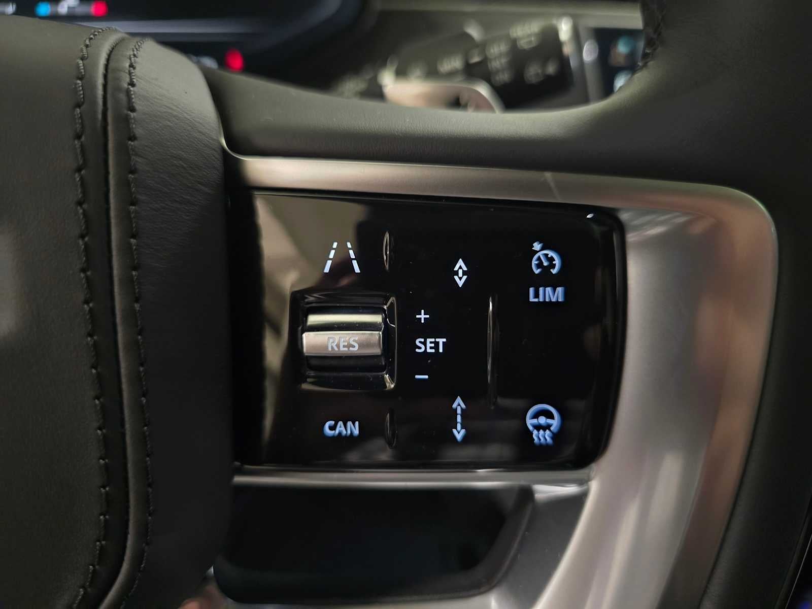 2026 Land Rover Range Rover SE