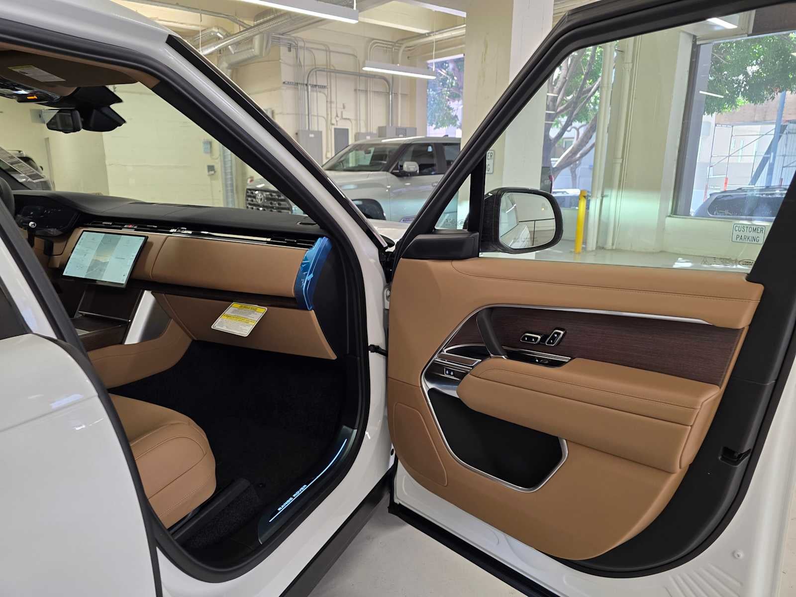 2026 Land Rover Range Rover SE