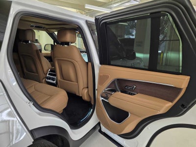 2026 Land Rover Range Rover SE