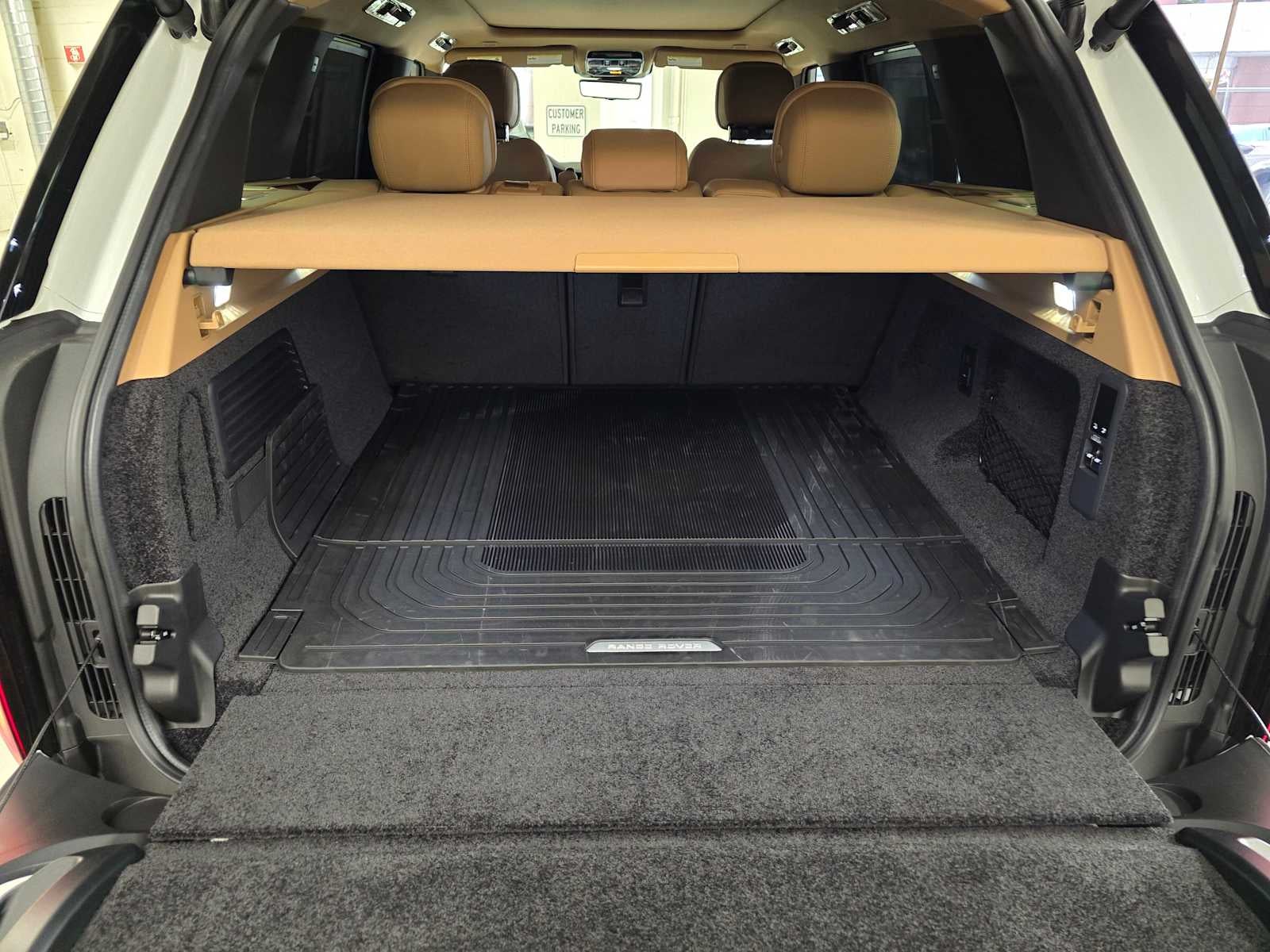 2026 Land Rover Range Rover SE