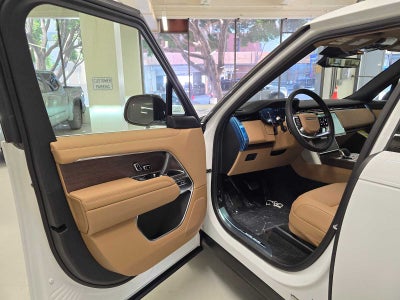 2026 Land Rover Range Rover SE