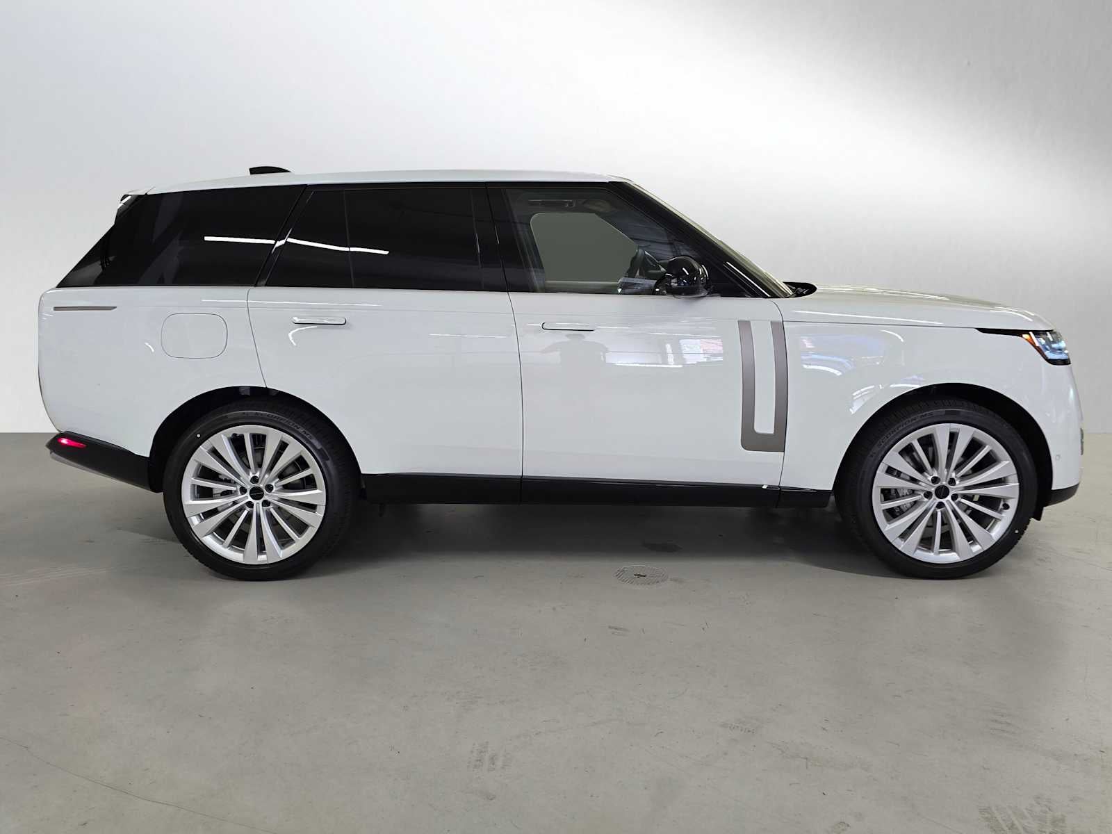 2026 Land Rover Range Rover SE