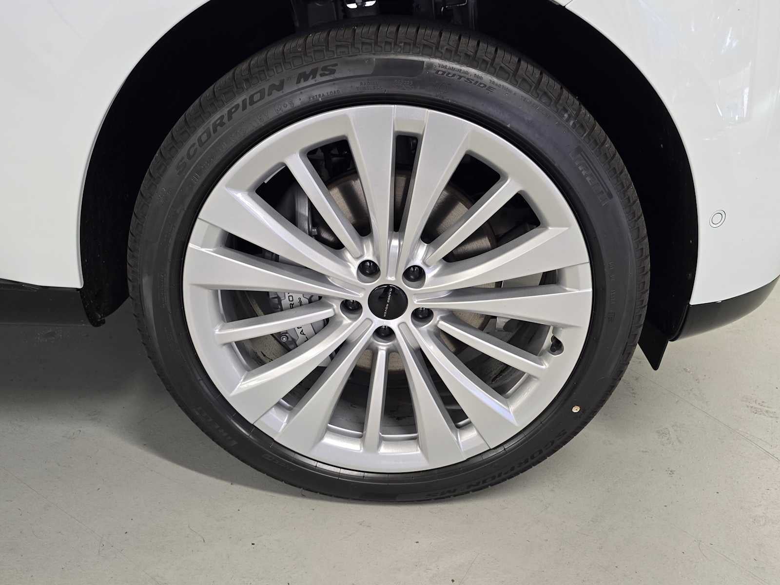 2026 Land Rover Range Rover SE
