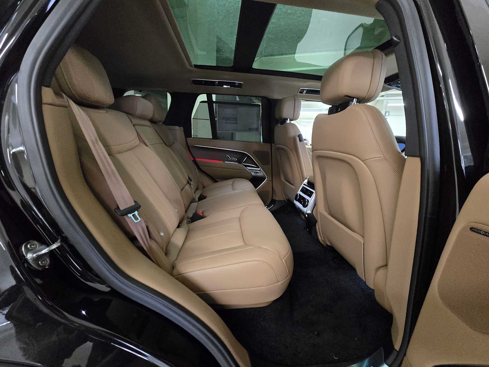 2026 Land Rover Range Rover SE