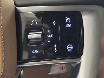 2026 Land Rover Range Rover SE