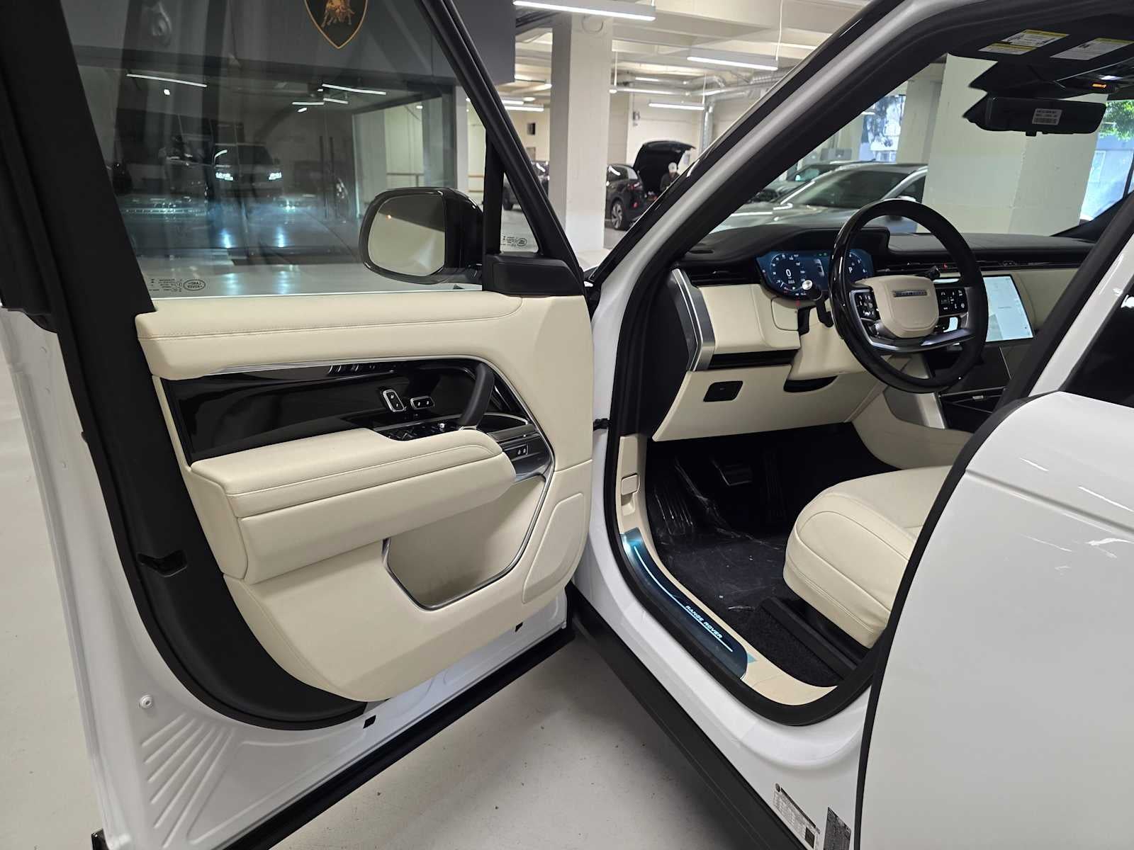 2026 Land Rover Range Rover SE