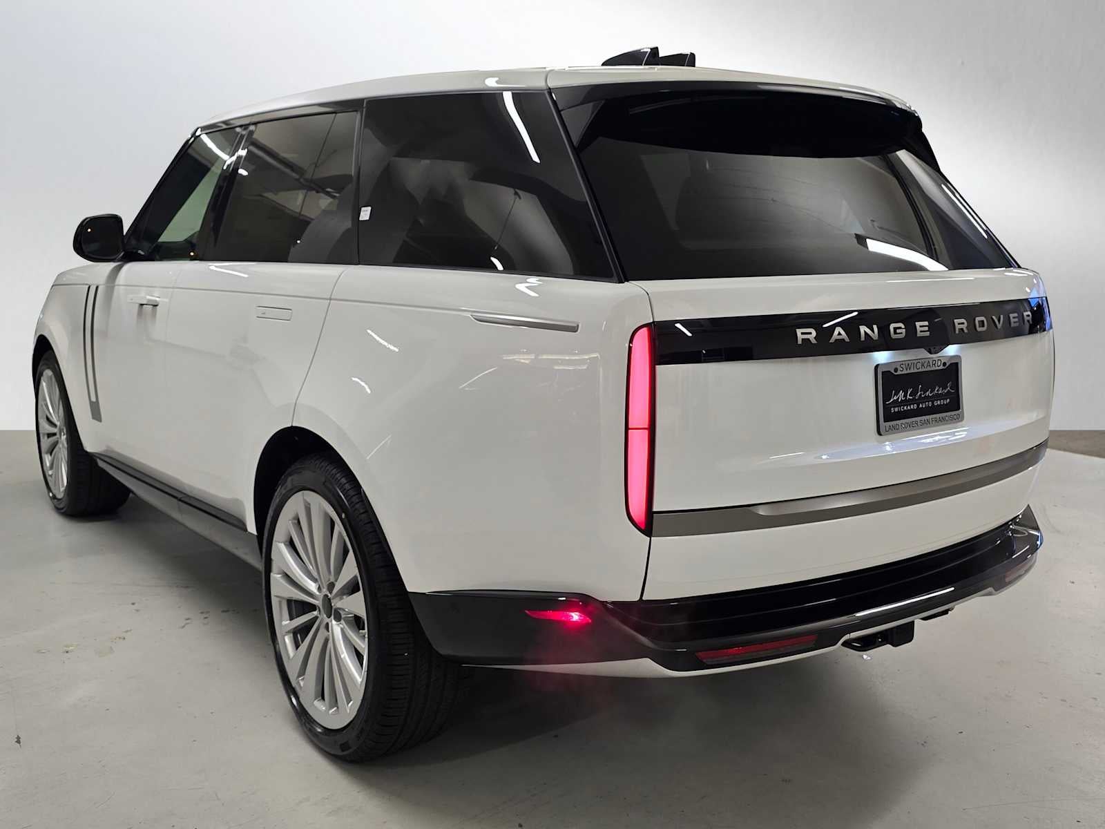 2026 Land Rover Range Rover SE