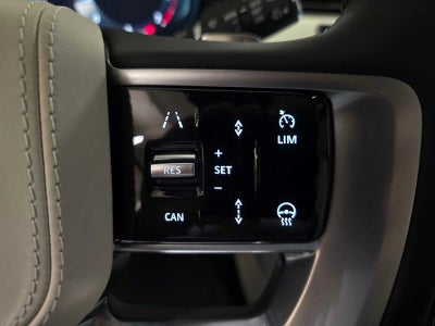 2026 Land Rover Range Rover SE